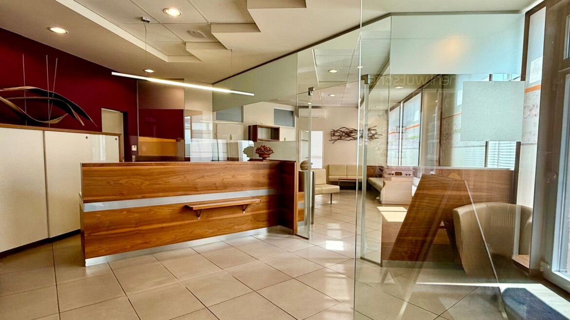 Zentrale Gewerbefläche mit flexibler Nutzung – ideal für Praxis & Dienstleistung