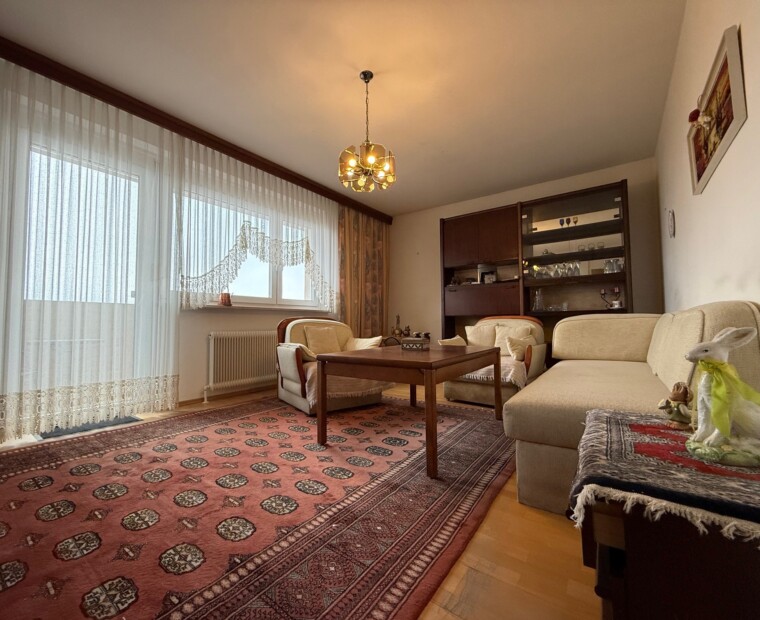 Graz Lend – Nähe AVL, Parkplätze, Schlossbergblick