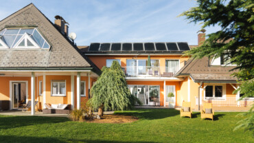 Villa „Vino“ – Exklusive Landhausvilla mit Weinkeller, Wellnessbereich und vielseitigen Nutzungsmöglichkeiten